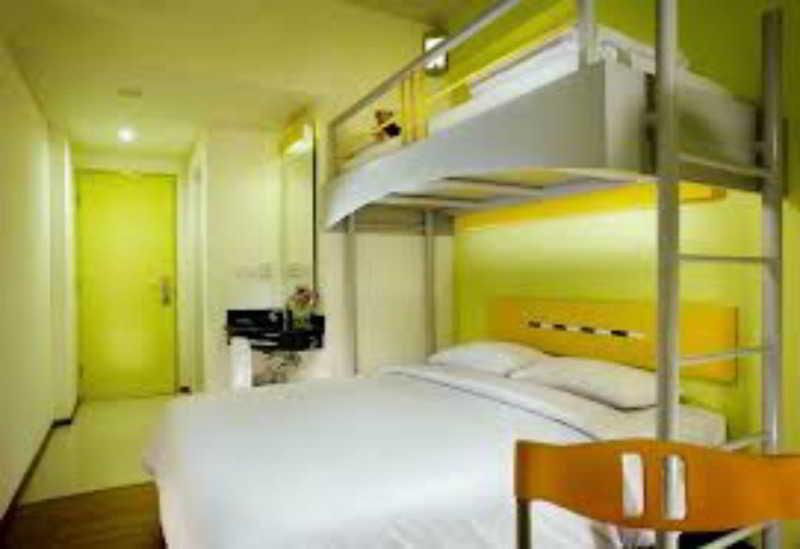 Ibis Budget Jakarta Cikini Exterior foto